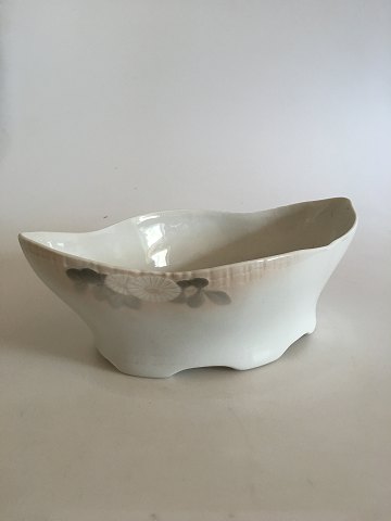 Royal Copenhagen Midsummernightsdream Large Oval Bowl Bonbonniere No 10023, Soft Pink Colored Pattern