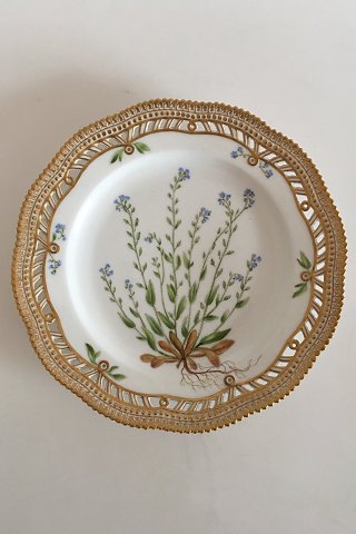 Royal Copenhagen Flora Danica Pierced Luncheon Plate No 3554 Antique Myosotis Stricta Link.