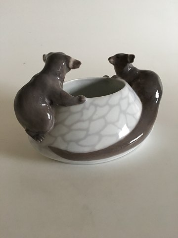Royal Copenhagen Art Nouveau Bowl with two Otters No 601. Measures 20cm and is in good condition
