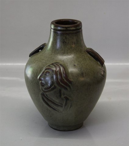 Kongelig Dansk Stentøj20248 Kgl. Vase m. relief mands- og kvindehoved, Jais Nielsen marts 1931 (Sung) 21 cm