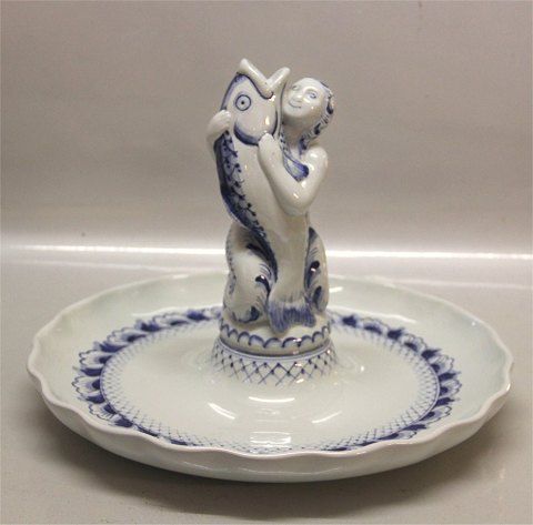 Aluminia Faience Tranquebar 3050-1078 Centerpiece on figural foot Mermaid with fish 24 x 32 cm