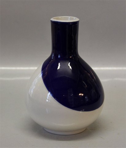Aluminia kunstfajance 2768 Hvid og blå Columbine vase, rund flaskeagtig 15 cm