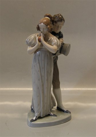 Royal Copenhagen figurine 1680 RC "The Proposal Chr. Thomsen 1914 26 cm