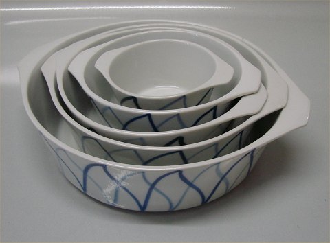 Dan-Ild 40 Blue Flame Harlequin Bowls with handles 