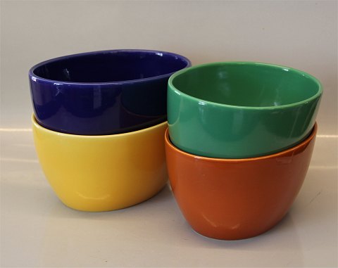 576 bowl, large 10.5 x 20.5 cm Ursula Tableware  The original Royal Copenhagen Faience 