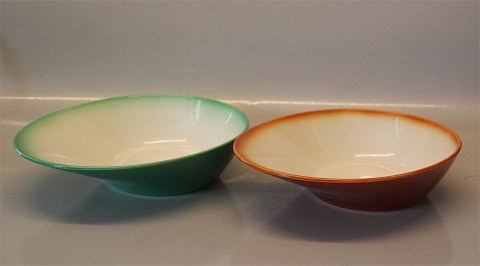 Ursula - det originale fra Royal Copenhagen  fajance 577  lille serveringskål 90 cl. / 6 x 24 cm