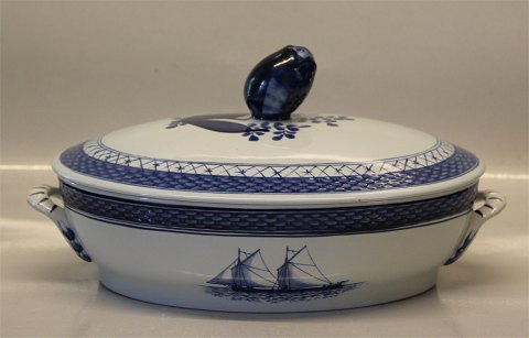 0921-11 Small covered dish 29 X 19 cm Navy Service Aluminia Faience Tranquebar