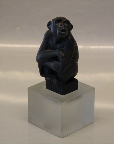 Royal Copenhagen figurine 1-249-066 RC Monkey 15 cm including the base Pia Langelund