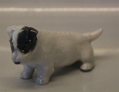 Royal Copenhagen dog figurine 3086-1452 RC Sealyham squatting Th. Madsen 5 cm black and white