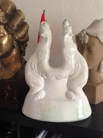 Royal Copenhagen Art Nouveau Crystalline Vase with two Polar Bears by Valdemar Engelhardt H81