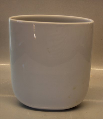 B&G PorcelainB&G 5433 Oval modern white vase 19.5 x 16.5 x 5.5 cm