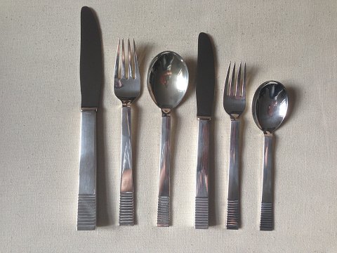 Georg Jensen Parallel/Relief Sterling Sølv Bestik Sæt på 96 dele med mange serveringsdele