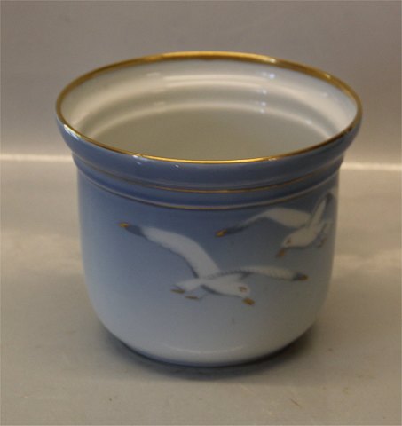 B&G Seagull Porcelain with gold 668 Flower pot (small) 11 x 14 cm
