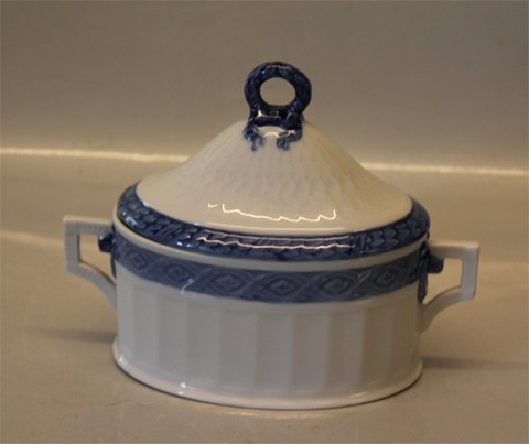 Royal Copenhagen Blue Fan Dinnerware 1211-11544 Large lidded sugar bowl 13 x 16 cm