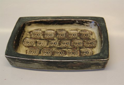 Royal Copenhagen Art Pottery 21871 RC Tray 15 x 21.5 cm, Joergen Mogensen, November 1961