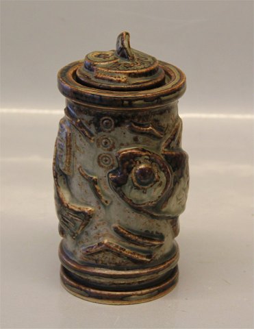 Royal Copenhagen Art Pottery 20101 RC Vase with lid, fish in relief 17 cm, Jais Nielsen, Nov 1925
