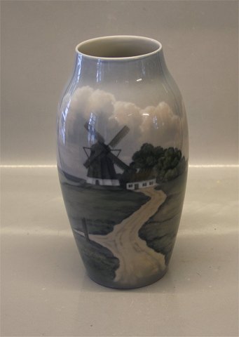 Bing & Grøndahl B&G 8793-243 Vase med gl. mølle og bondegaard 24,5 cm 
