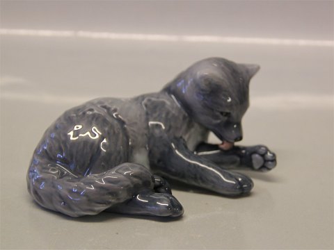 Royal Copenhagen 0446 RC Arctic fox cub 6 cm,(1249446) Allan Therkelsen, Motherly Love