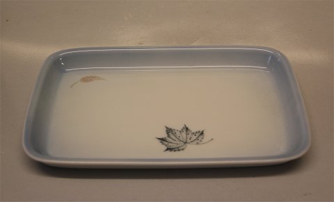 B&G Blue Faling Leaves porcelain 096 Tray oblong 24 x 15 cm