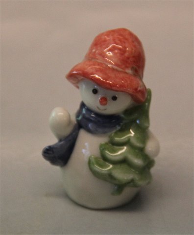 Royal Copenhagen figurine 0772 RC Snowman, Girl with Christmastree, Winther series figurine 6 cm (1021772) Sven Vestergaard