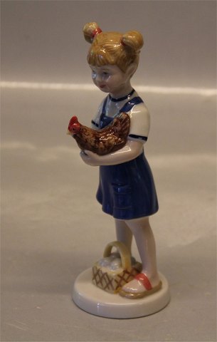 B&G Figurine B&G Annual figurine 2004, Girl with hen - My best friend (1249133)