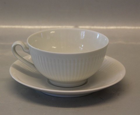 Georgiana 9957 Tea cup 25 cl / 5.5 cm & saucer 15.5 cm Royal Copenhagen
