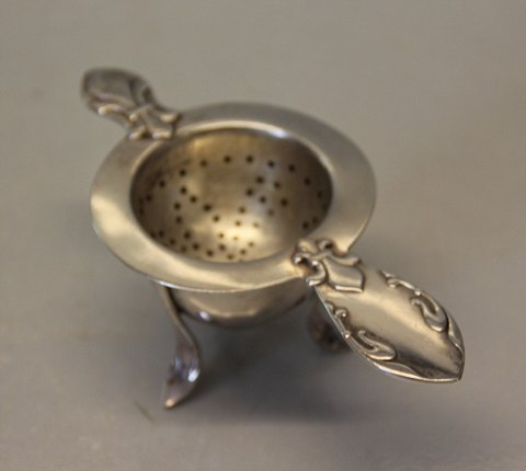 Delt Fransk Lilje tretårnet sølv ca 1910-1920Tesi  13 cm med underskål	
