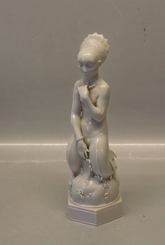 Royal Copenhagen figurine 12459 RC Mermaid 26.5 cm / 10,25" Arno Malinowski. 1926 Blanc de Chine