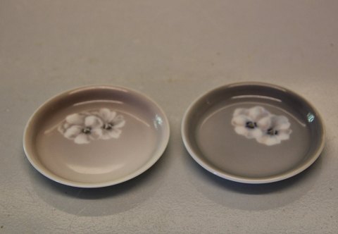 B&G Porcelain B&G 8569-601 Tray  Art Nouveau  with white flower 8.4 cm
