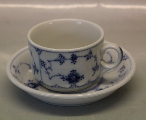 Kongelig Dansk Porcelæn Musselmalet Hotel 2016-1 Chokoladekop m/tyk kant 5.3 x 8 cm, hotel, underkop 14 cm