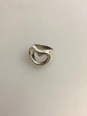 Georg Jensen Sterling Sølv Hjertering No 193 med gennembrudt front designet af Henning Koppel