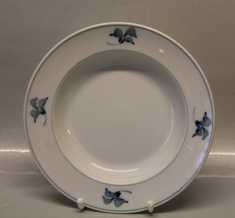 112-15141 Small soup rim plate 21 cm Royal Copenhagen Noblesse