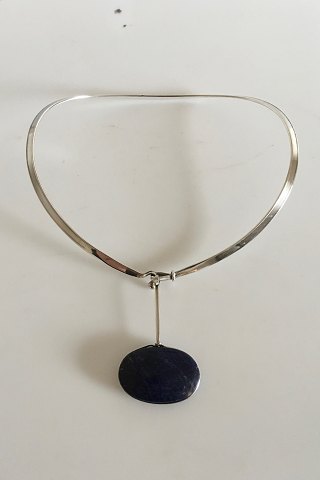 Georg Jensen Sterling Sølv Torun Halsring No 168 med Vedhæng No 133 af Lapis Lazuli