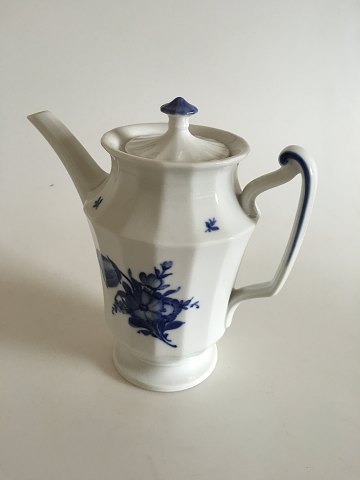 Royal Copenhagen Blå Blomst Kantet Kaffekande No. 8502