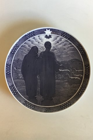 Royal Copenhagen Commemorative Plate from 1918 RC-CM178 Large Christmas Plate from 1918.