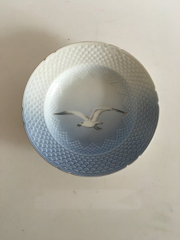 Bing and Grondahl Seagull with Gold Deep Plate N.o 23