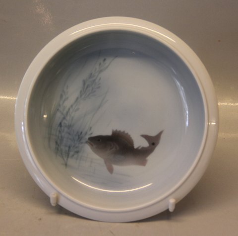 Kongelig Dansk 2925-2559 Kgl. Skål med fisk 18.5 cm