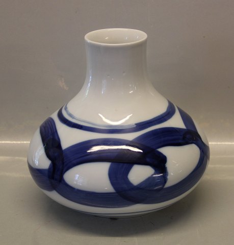 B&G Porcelain B&G 6705 Blue Henning Koppel Vase ca 21 x 22 cm Signed HK in the mold