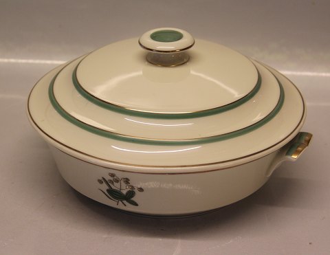 Quaking Grass 884-9575 Covered vegetable dish 13 x 24 cm # 884 Royal Copenhagen