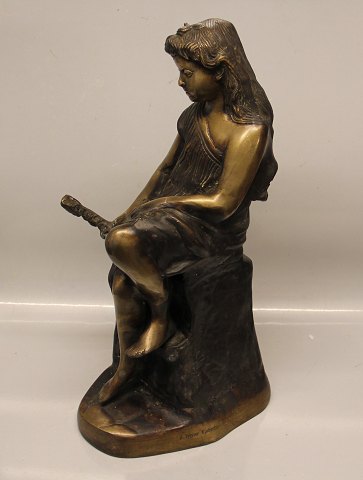Girl Skulpture: Rudolf Tegner (12. juli 1873 – 5. juni 1950)  Bronze 48 cm