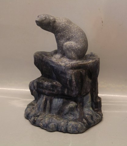 Soren Kongstrand Polar bear on Rock 27 cm