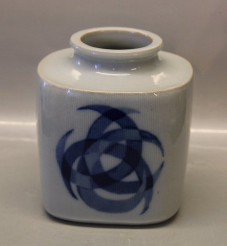 B&G Art Pottery B&G 7224 Vase with blue moderne decoration 17 x 15.5 cm Valdemar Pedersen VP A7M