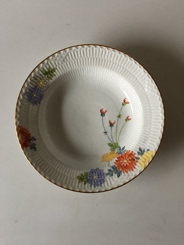 Royal Copenhagen Stel No 93 Hvid Halvblonde m. Blomster og Guldkant Dyb Suppetallerken