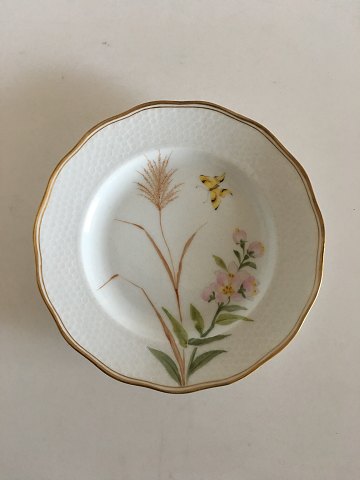 Royal Copenhagen Tallerken No 166/2031 Guldkant med Håndmalet Blomst og Sommerfugl