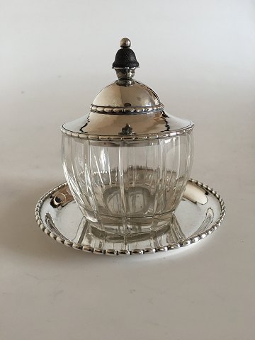 Grann & Langley Lågskål i Krystal med Sølvlåg på en Georg Jensen Sterling Bakke No 209E