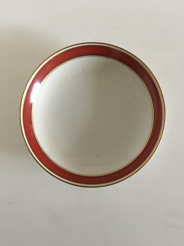 Bing & Grøndahl Egmont Dyb Tallerken / Skål No 22. Hvid med Vinrød Kant og Guldlinje