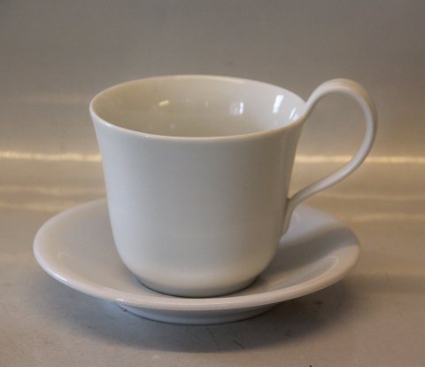 Antik Bing & Grøndahl 112 Kop med høj hank 9.5 cm og underkop 14.8 cm