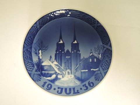 Royal CopenhagenJuleplatte 1936