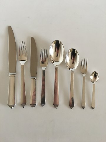 Georg Jensen Sterling Sølv Pyramide Bestiksæt til 12 Pers. 96 Dele. Sættet består af følgende dele