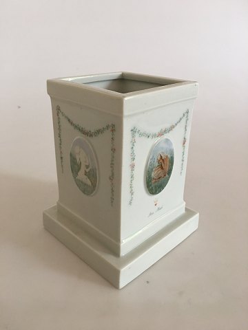 Royal Copenhagen Overglasur Sokkel Vase Med Motiver af Faune og Elverpiger Gerhard Henning